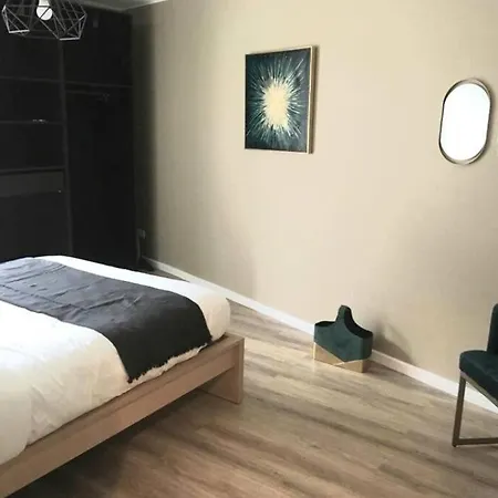 Appartement Large 2 Bedrooms Flat With Free Parking & Terrace *